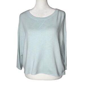 Double Zero Light Blue Soft Cropped 3/4 Sleeve Pullover Top Women’s Size Large‎